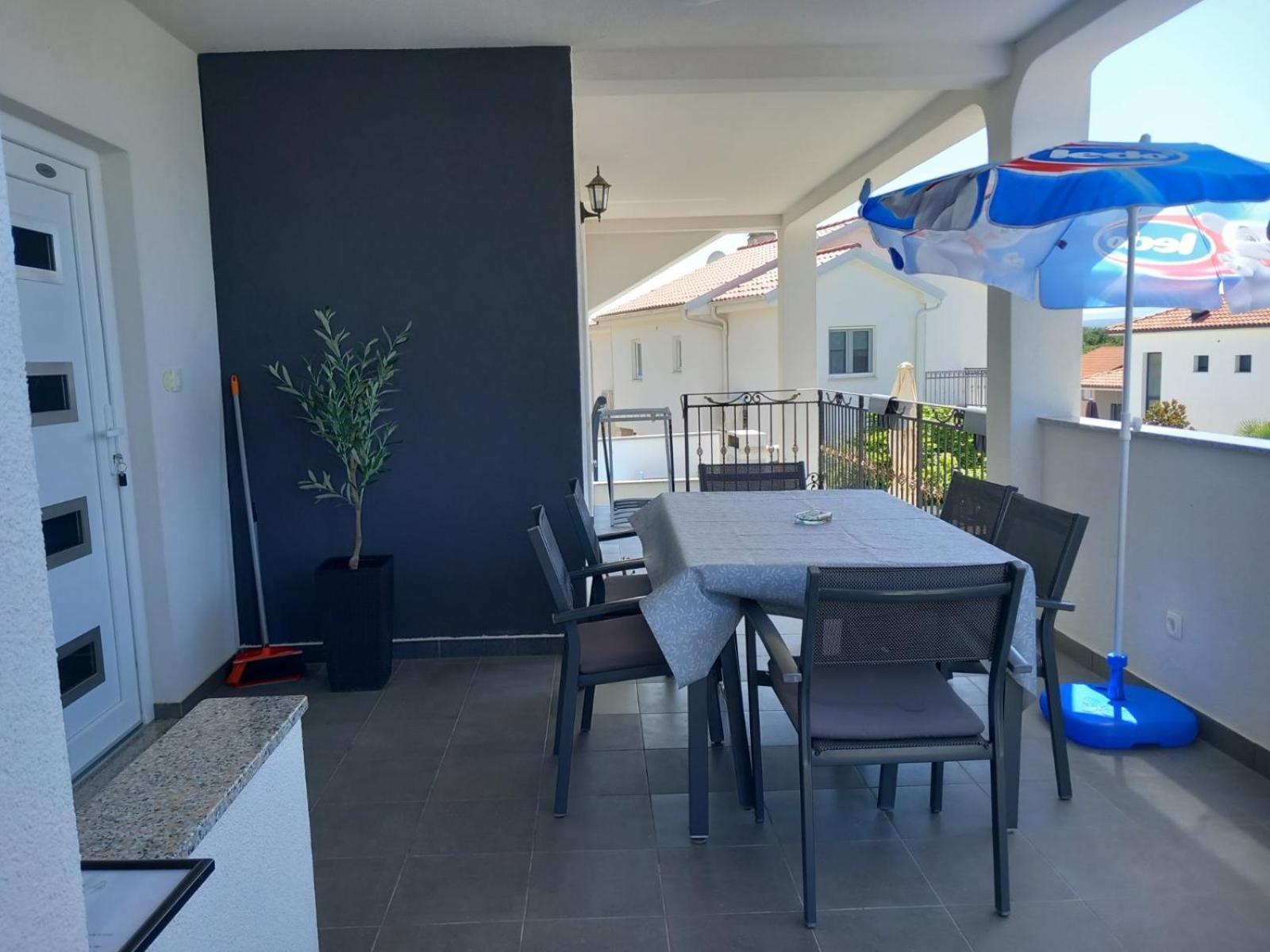 Apartman Niko Malinska Exteriér fotografie