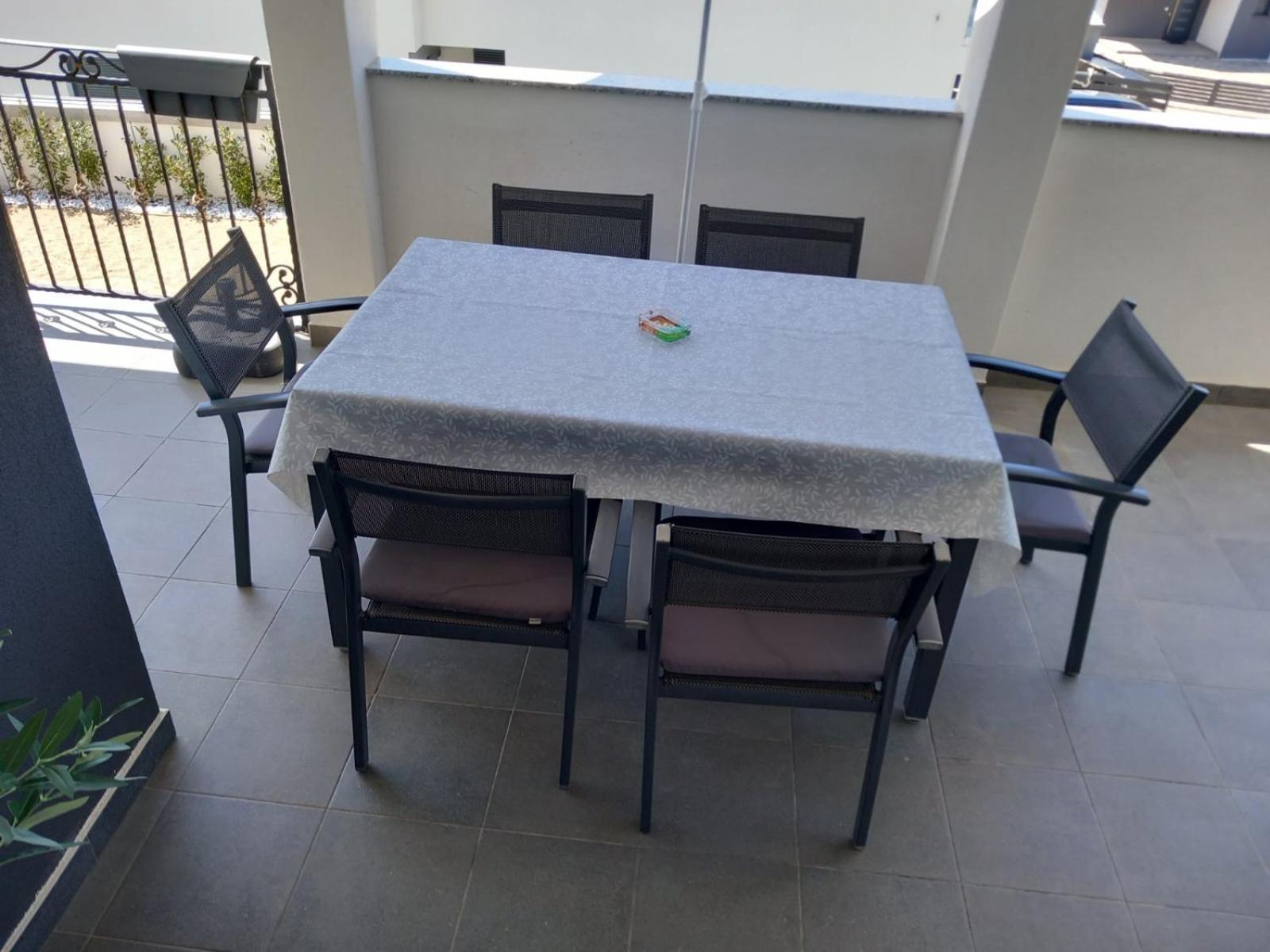 Apartman Niko Malinska Exteriér fotografie